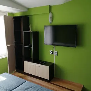 Center And Apartment