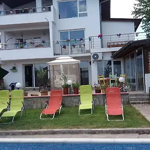 Gasthof Lucy, Warna